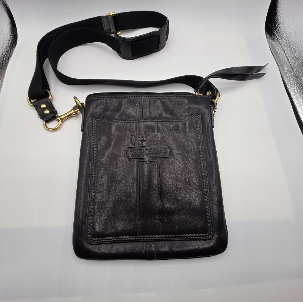 Vintage Coach Crossbody Bag Black Leather - Picture 2 of 16